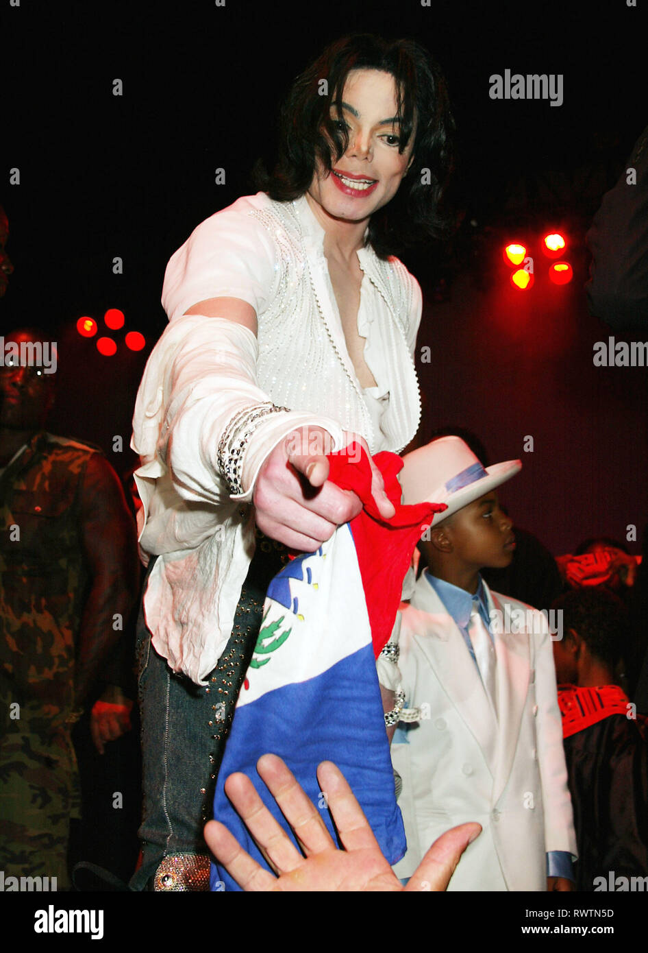 Michael Jackson festa di compleanno presso l oppio Theatre di Los Angeles. Agosto 28, 2003.== JacksonMichael 27 evento nella vita di Hollywood - California, tappeto rosso Evento, STATI UNITI D'AMERICA, industria cinematografica, celebrità, fotografia, Bestof, arte cultura e intrattenimento, Topix celebrità moda, migliori della vita di Hollywood, evento nella vita di Hollywood - California, moquette rossa e dietro le quinte, movie celebrità, personaggi televisivi, musica celebrità, Topix, Bestof, arte cultura e intrattenimento, verticale, una persona, fotografia, Headshot, 2002 Indagine tsuni@Gamma-USA.com , Tsuni Credito / STATI UNITI D'AMERICA, Foto Stock