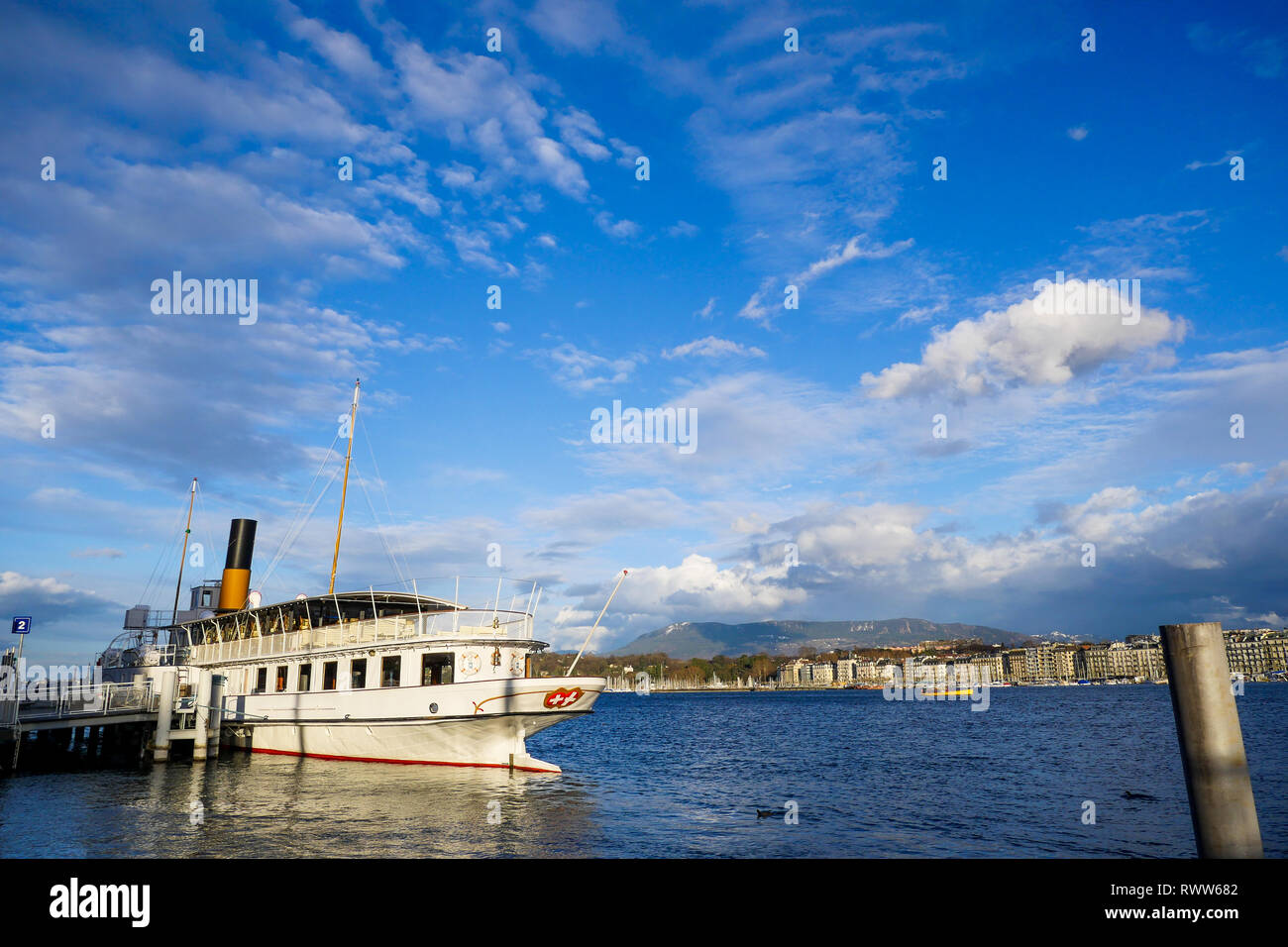 Il Rhone, swiss sternwheeler, Lago Leman, Ginevra, Svizzera Foto Stock