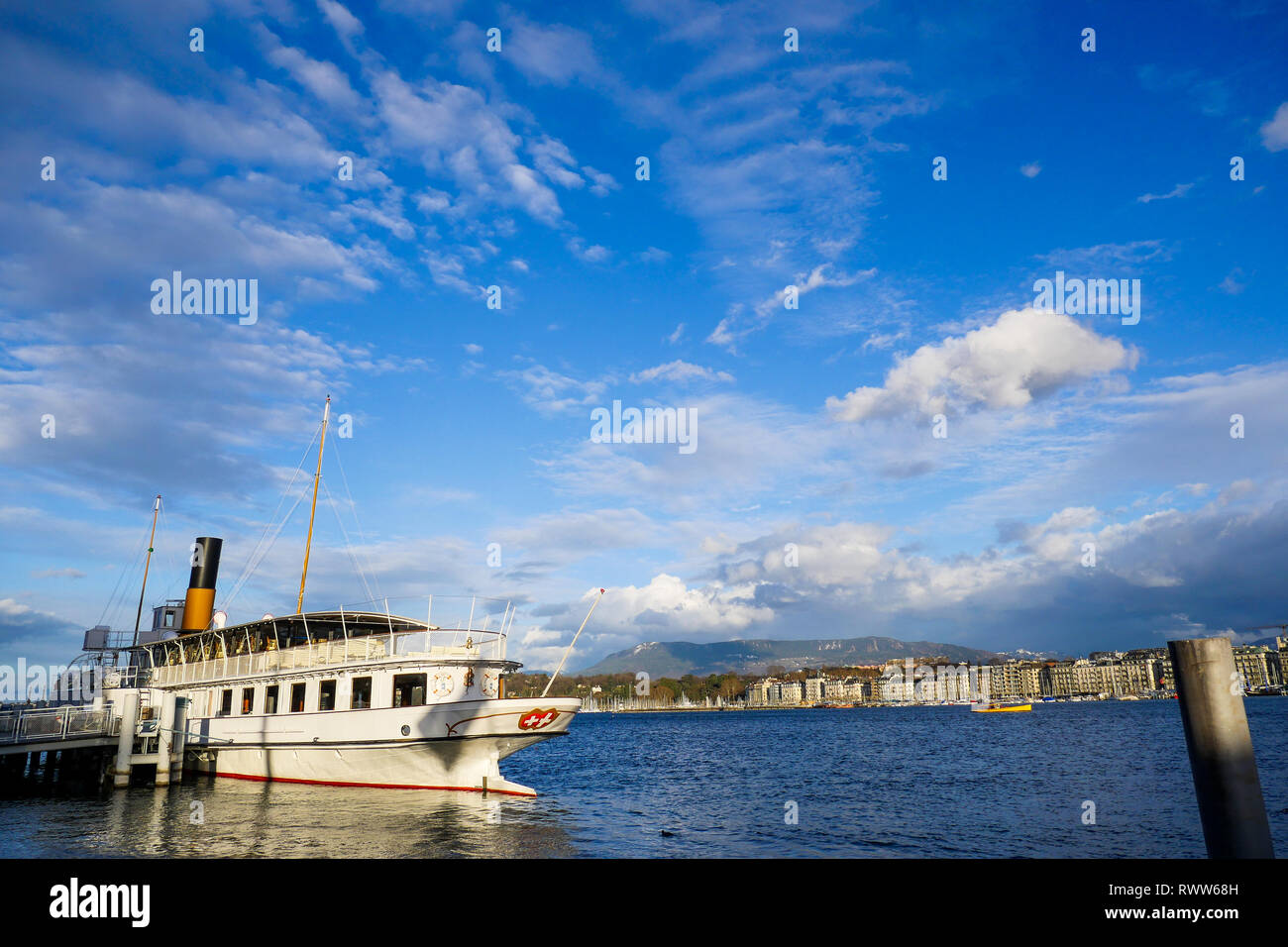 Il Rhone, swiss sternwheeler, Lago Leman, Ginevra, Svizzera Foto Stock