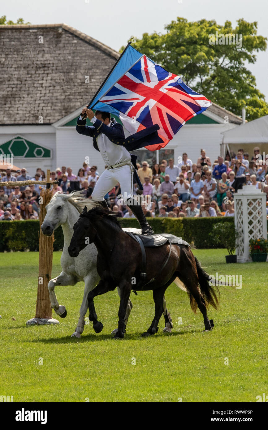 Harrogate, North Yorkshire, Regno Unito - Luglio 12th, 2018: francese allenatore di cavalli Lorenzo eseguendo con i suoi cavalli al grande Yorkshire Visualizza il 12 luglio 201 Foto Stock