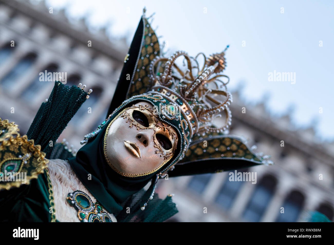 Il carnevale in città unica di Venezia in Italia. maschere veneziane Foto Stock