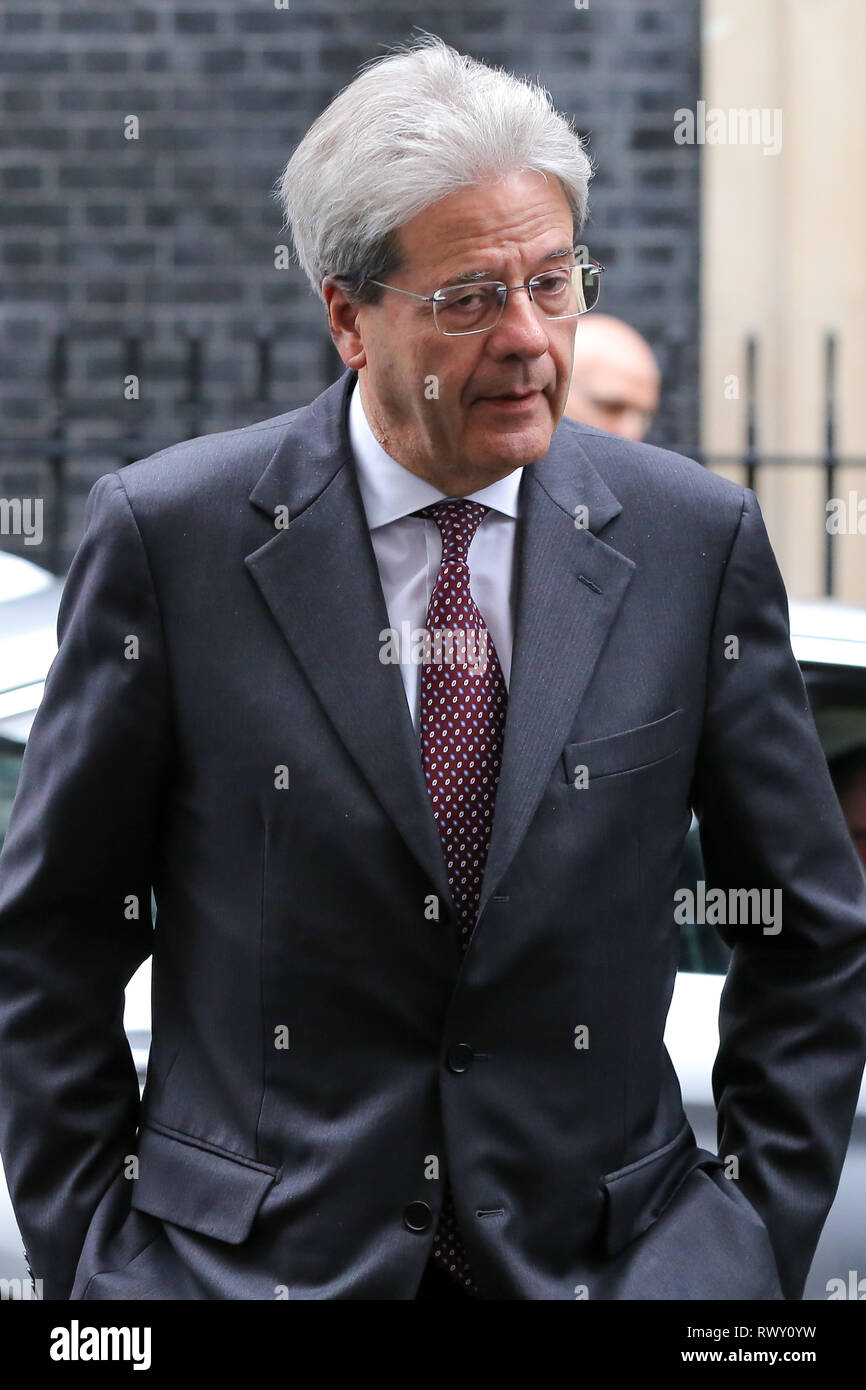 Paolo Gentiloni l ex Primo Ministro italiano è visto a Downing Street, Londra, Regno Unito. Foto Stock