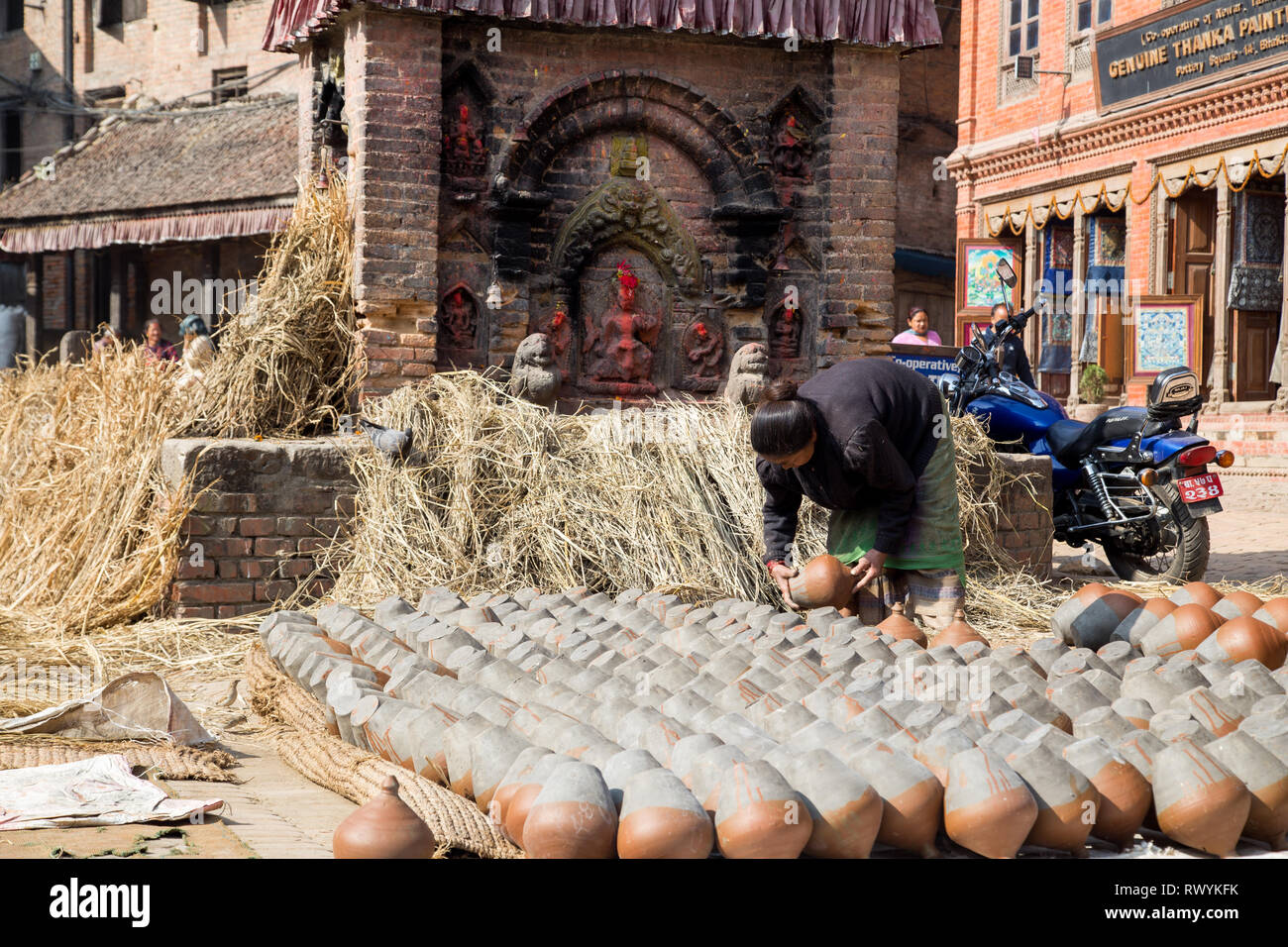 In ceramica quadrata in Bhaktapur, Nepal Foto Stock