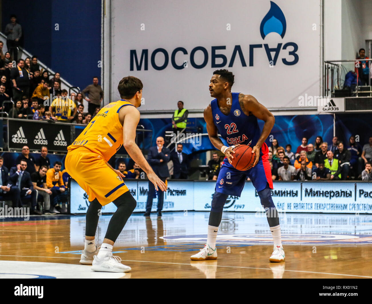 Cory Higgins, #22 del CSKA Mosca visto in azione durante il Khimki Mosca contro il CSKA Mosca, Russo VTB United league a Mosca. Foto Stock