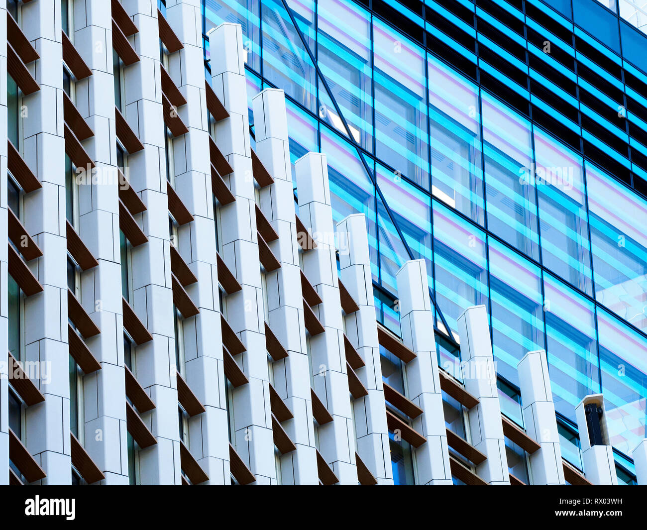 Dettaglio del 10 Fenchurch Avenue edificio nella città di Londra - Inghilterra Foto Stock