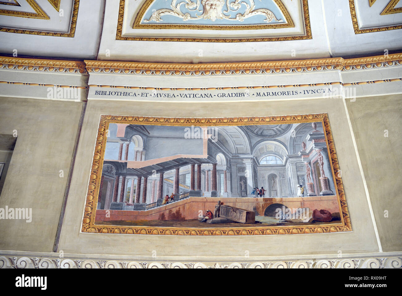 Pittura murale o affresco della scalinata Simonetti in Vaticano nel 1780 da Bernardino Nocchi inferiore Sala Emiciclo nel Museo del Vaticano Foto Stock