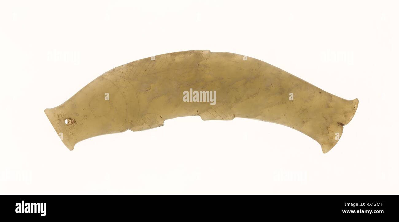 Telecomando di pesce. Cina. Data: 1300 BC-900 BC. Dimensioni: 2 5/8 × 5/8 × 1/8 in. Jade. Provenienza: Cina. Museo: Chicago Art Institute. Foto Stock