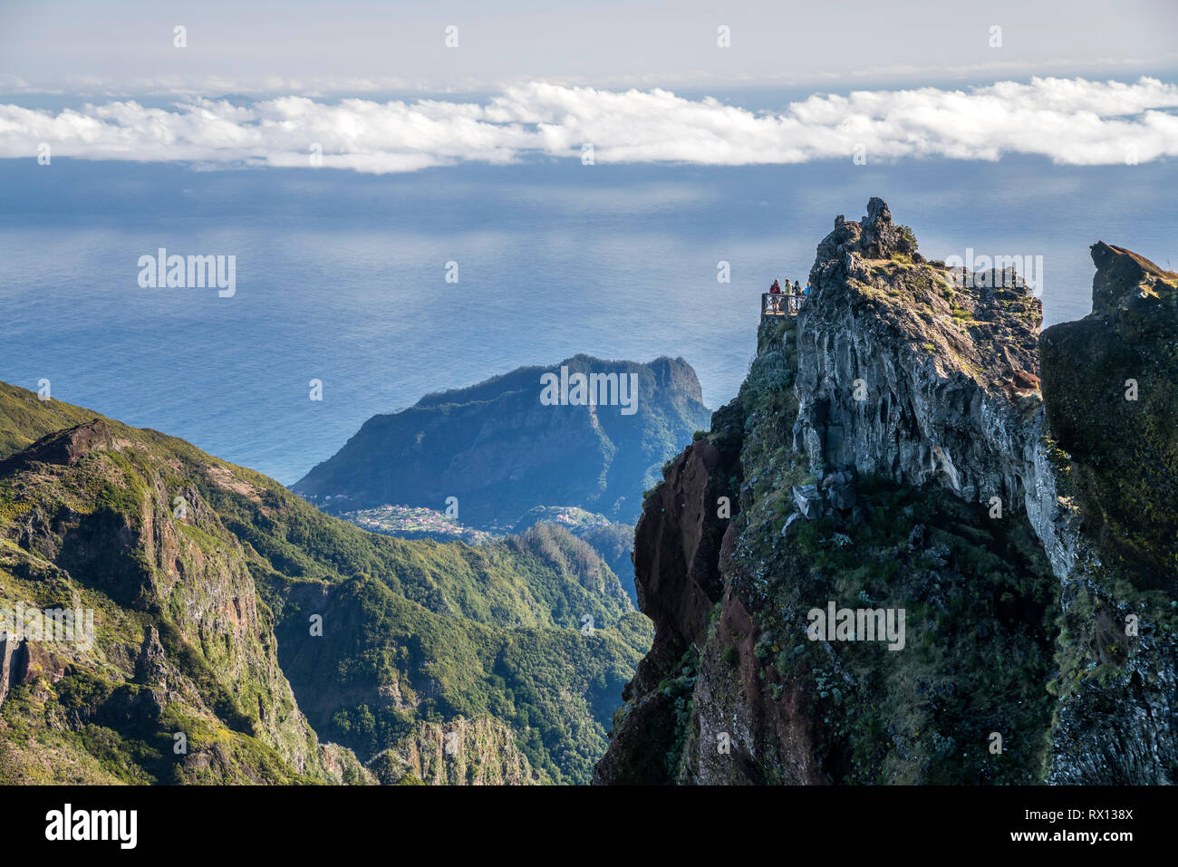 Aussichtspunkt hoch in Madeiras Zentralmassiv, Madeira, Portogallo, Europa | viewpoint in Alta Madera la catena montuosa centrale, Madeira, Portogallo, e Foto Stock