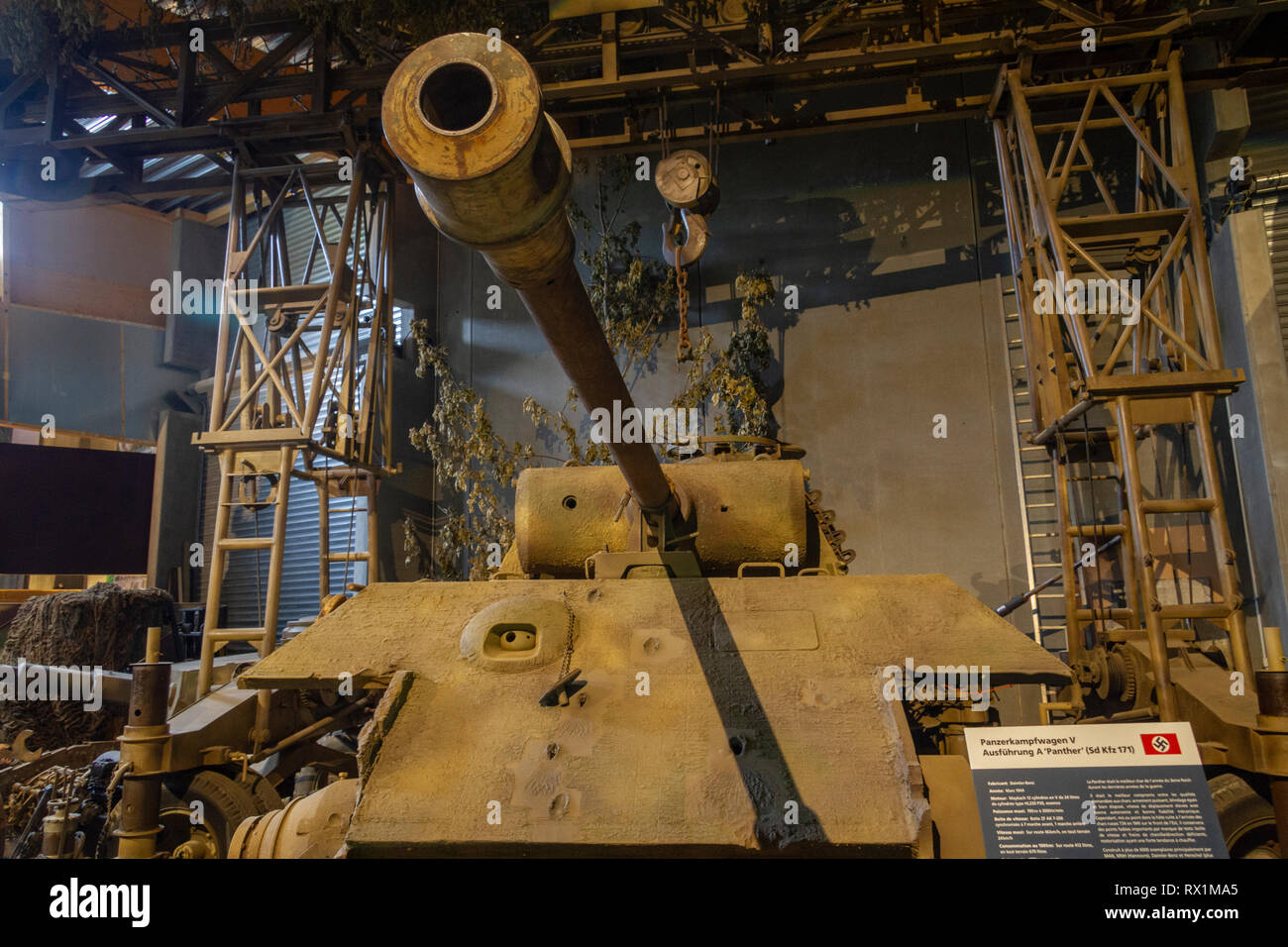 Una Pantera, Panzer V (Panzerkampfwagen V) medio tedesco serbatoio dalla Seconda Guerra Mondiale in mostra al Museo di Overlord, Colleville-sur-Mer, Francia. Foto Stock