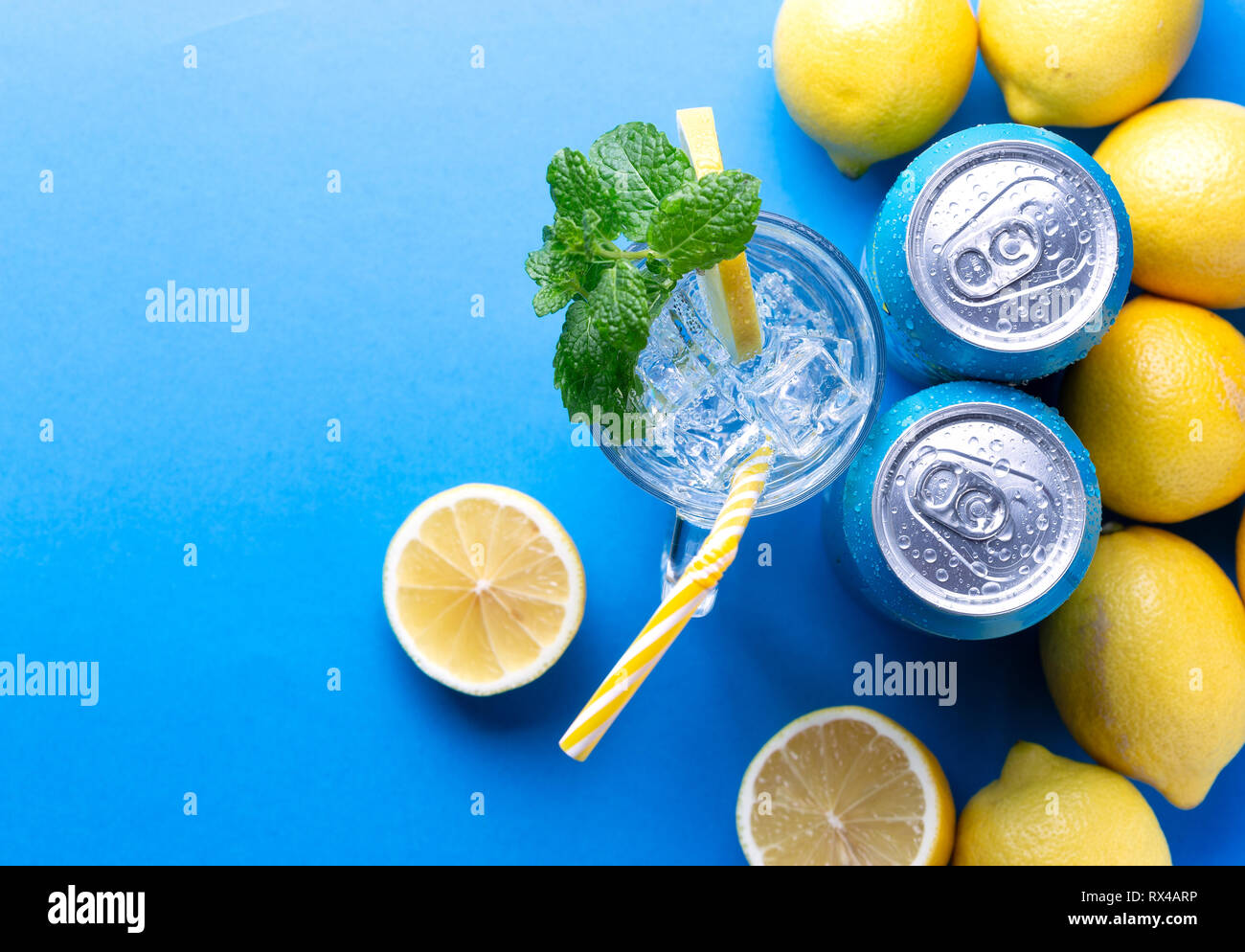 Soda pop può. Dissetante bevanda estiva. Posto per il testo Foto Stock