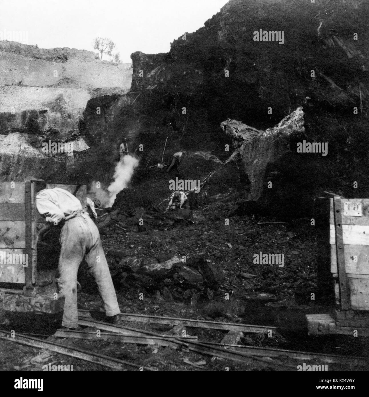 Miniera di lignite, San Giovanni Valdarno, 1930-1940 Foto Stock