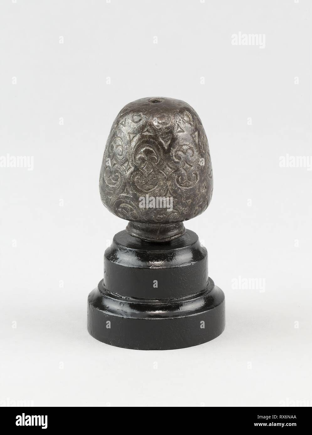 Spada Pomo. Il tedesco. Data: 1570-1600. Dimensioni: in generale. Il ferro da stiro. Origine: Germania. Museo: Chicago Art Institute. Foto Stock