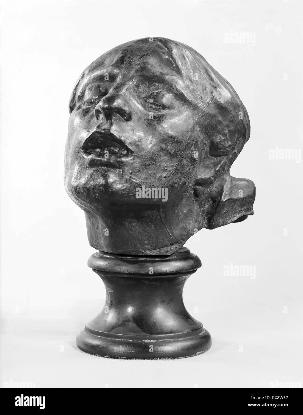 Il dolore. Auguste Rodin; francese, 1840-1917. Data: 1882. Dimensioni: 22,4 × 23,7 × 27,5 cm (8 13/16 × 9 × 5/16 10 13/16 in.) di altezza Base:3 1/2 in. (8,9 cm) di larghezza di base: 5 3/4 in. (14,6 cm). Bronzo. Provenienza: Francia. Museo: Chicago Art Institute. Foto Stock