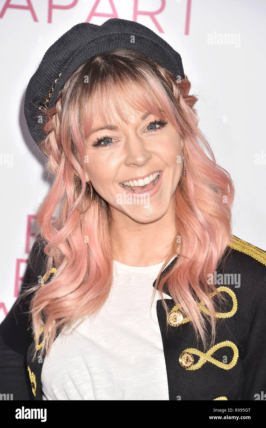 WESTWOOD, CA - MARZO 07: Lindsey Stirling assiste la premiere del Lionsgate 'Cinque Piedi Apart" al Fox Bruin Theatre il 07 marzo 2019 a Los Angeles, Foto Stock
