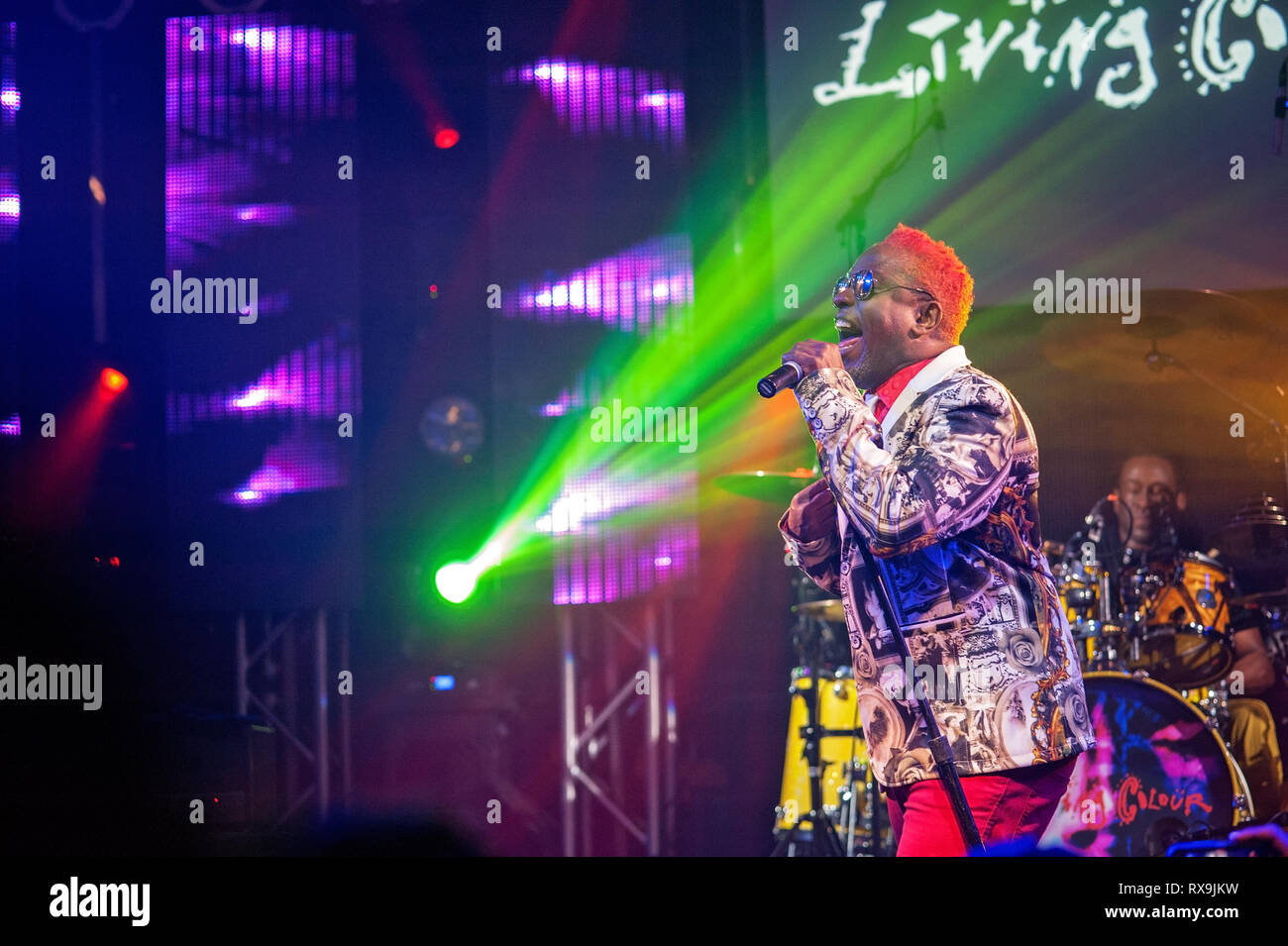 Corey Glover, il cantante della band, "Living Colour' esecuzione per una mostra tenutasi presso la Sala della Cultura in Ft. Lauderdale, Florida il 27 ottobre 2017. Foto Stock