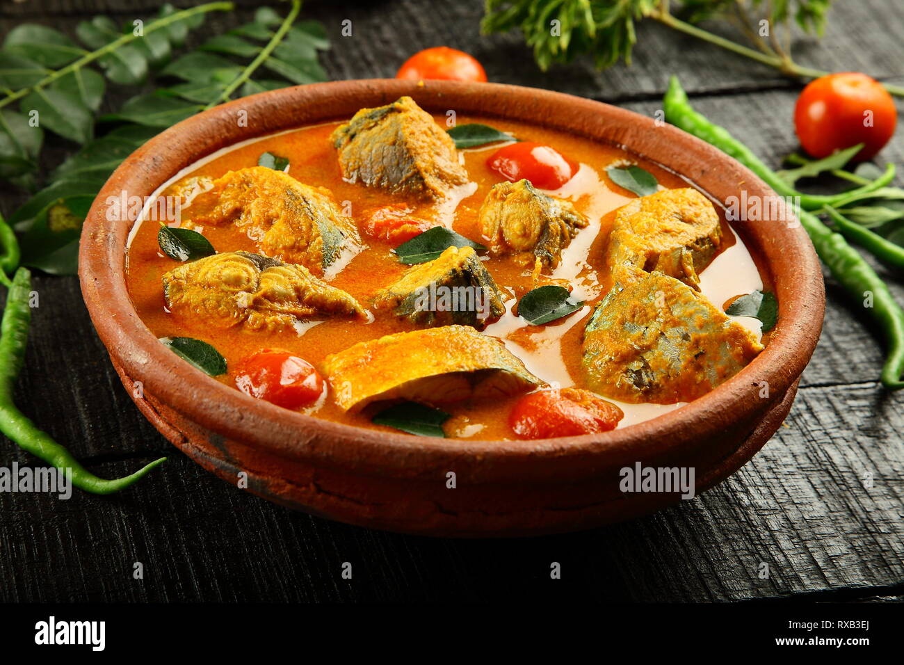 In casa pesce al curry ,tradizionale del Kerala ricette. Foto Stock