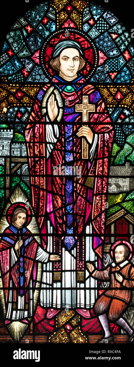 San Edmund Arrowsmith, un cattolico romano martire che fu eseguito nel 1628, St. Oswald & San Edmund chiesa, Ashton in Makerfield, Greater Manchester, Regno Unito Foto Stock