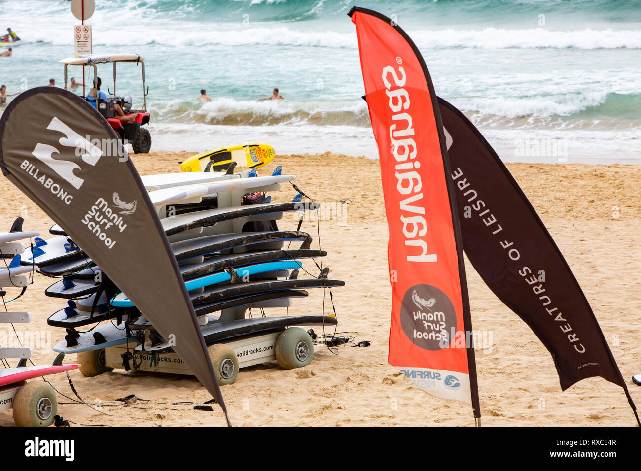 Manly scuola di surf sulla spiaggia di Manly,Sydney , Australia Foto Stock