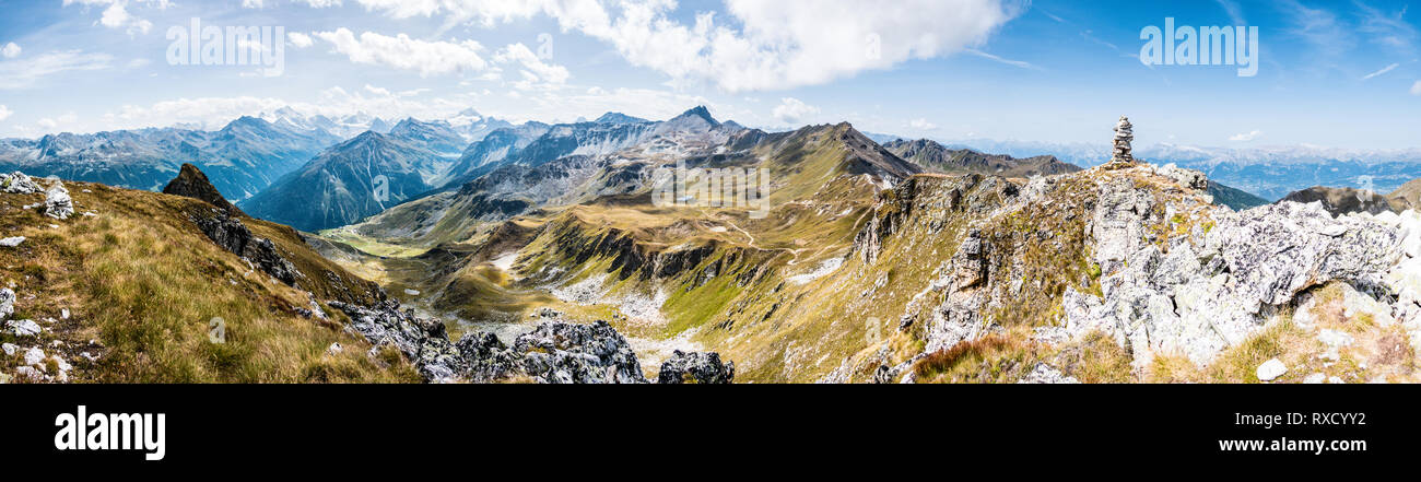 Vallesana panorama di montagna, svizzera Foto Stock