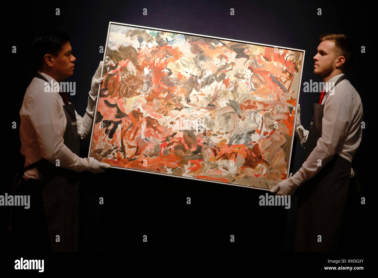 Londra, Regno Unito. 8 Mar 2019. Christie's dipendenti pongono con illustrazioni, precedentemente di proprietà della cantante-cantautore George Michael, "ancora per essere chiamato' dall'artista Cecily Brown alla casa d'aste Christie's di Londra, Regno Unito, Venerdì, Marzo 08, 2019. Il pezzo fa parte di George Michael serata di raccolta e asta online la prossima settimana. Esso è stimato per ottenere un prezzo massimo di £550.000 rispettivamente fotografia : © Luca MacGregor Credit: Luke MacGregor/Alamy Live News Foto Stock