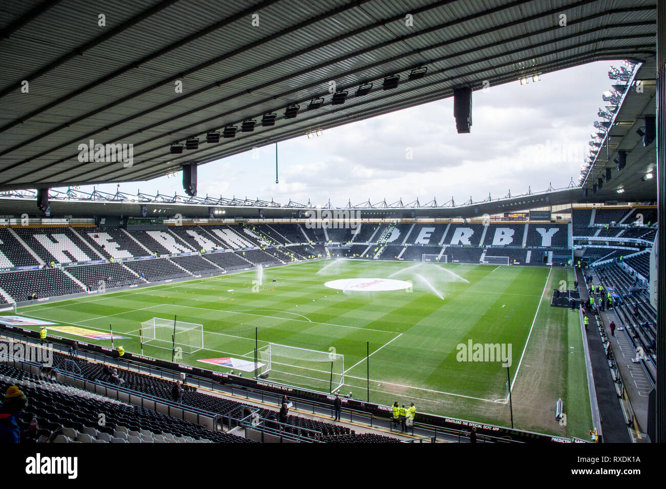 Derby, Regno Unito. 9 Mar, 2019. Pride Park Stadium prima che il cielo EFL scommessa match del campionato tra Derby County e Sheffield Mercoledì presso il Pride Park Stadium, Derby, in Inghilterra il 9 marzo 2019. Foto di Matteo Buchan. Solo uso editoriale, è richiesta una licenza per uso commerciale. Nessun uso in scommesse, giochi o un singolo giocatore/club/league pubblicazioni. Credit: UK Sports Pics Ltd/Alamy Live News Foto Stock