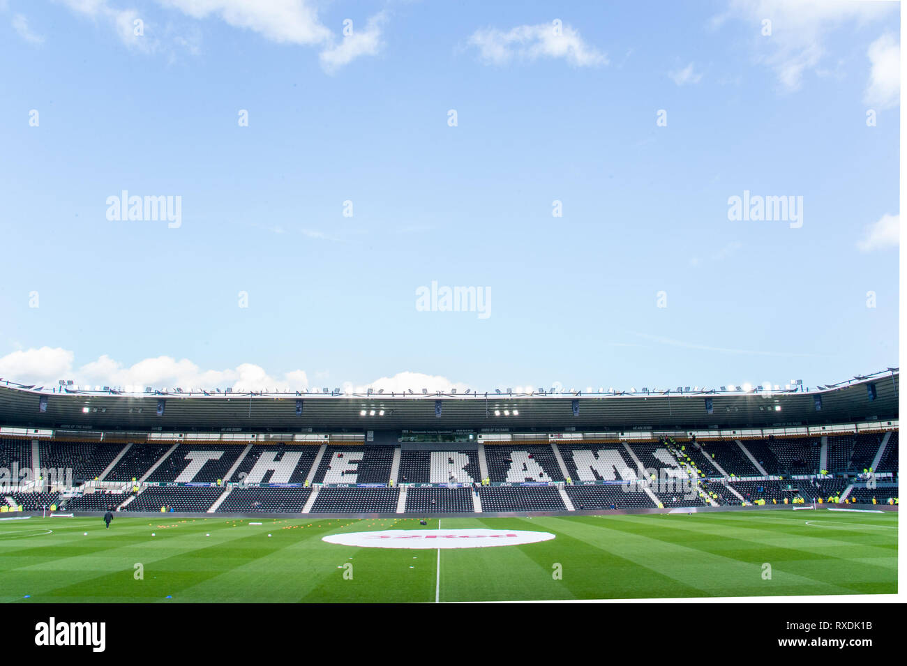 Derby, Regno Unito. 9 Mar, 2019. Pride Park Stadium prima che il cielo EFL scommessa match del campionato tra Derby County e Sheffield Mercoledì presso il Pride Park Stadium, Derby, in Inghilterra il 9 marzo 2019. Foto di Matteo Buchan. Solo uso editoriale, è richiesta una licenza per uso commerciale. Nessun uso in scommesse, giochi o un singolo giocatore/club/league pubblicazioni. Credit: UK Sports Pics Ltd/Alamy Live News Foto Stock