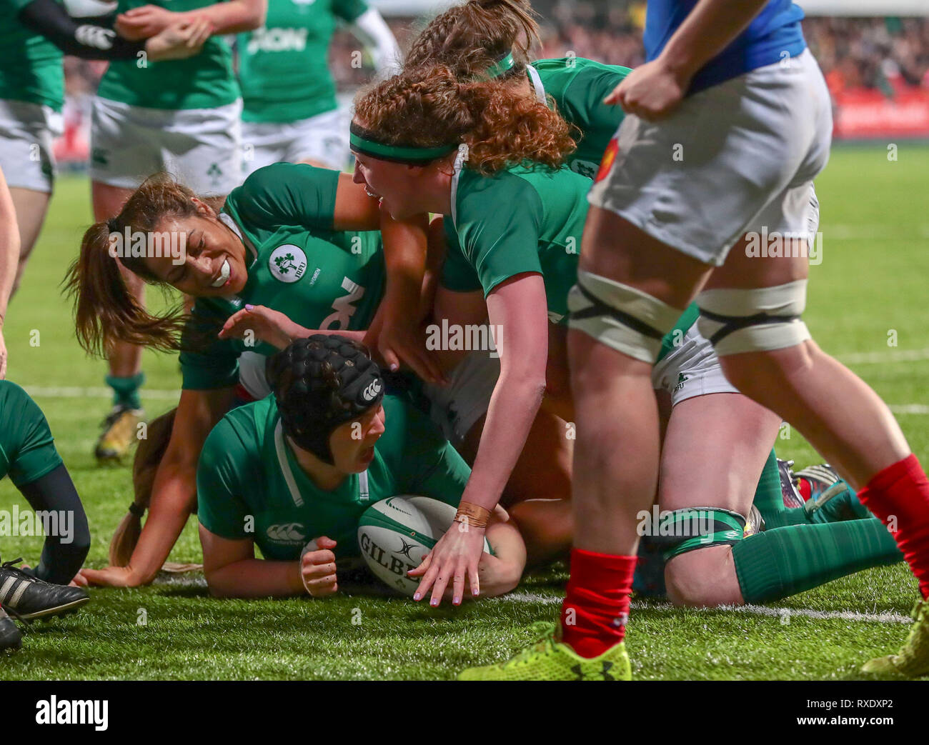 Energia Park, Dublin, Irlanda. 9 Mar, 2019. Womens Sei Nazioni di rugby, Irlanda contro la Francia; Ciara Griffin (Capitano Irlanda) celebra il suo provare a credito: Azione Sport Plus/Alamy Live News Foto Stock