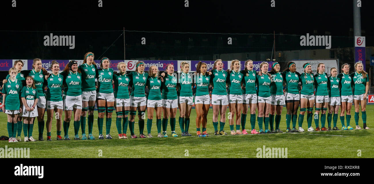 Energia Park, Dublin, Irlanda. 9 Mar, 2019. Womens Sei Nazioni di rugby, Irlanda contro la Francia; il team irlandese line up prima di credito kickoff: Azione Plus sport/Alamy Live News Foto Stock