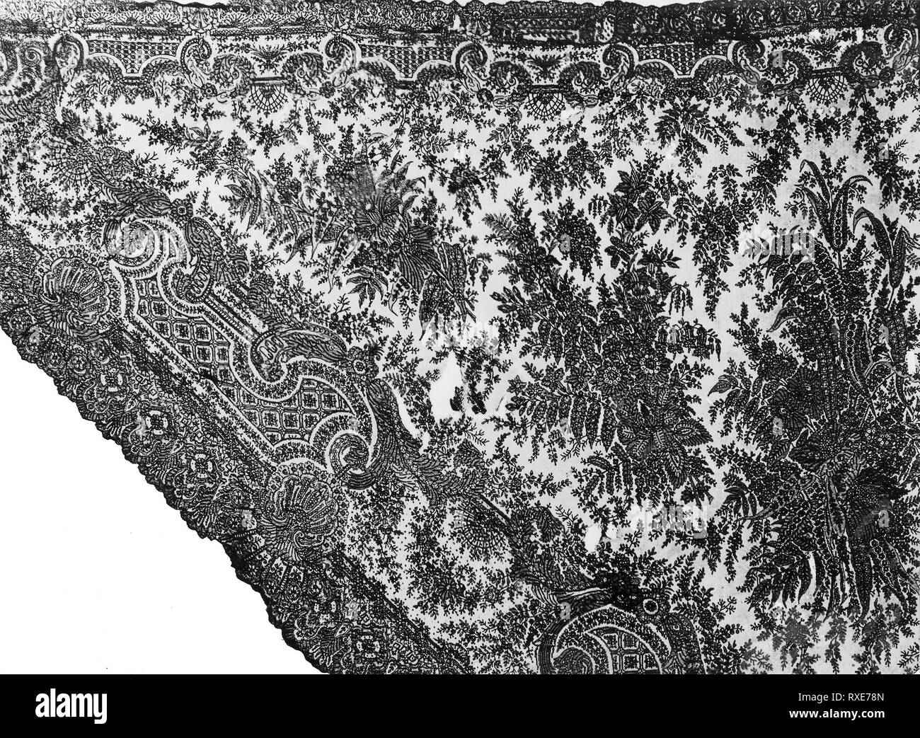 Mezza scialle. La Francia. Data: 1860-1869. Dimensioni: 146 × 269 cm (57 3/8 × 106 in.). Seta e mohair, macchina di spinta di pizzo. Provenienza: Francia. Museo: Chicago Art Institute. Foto Stock