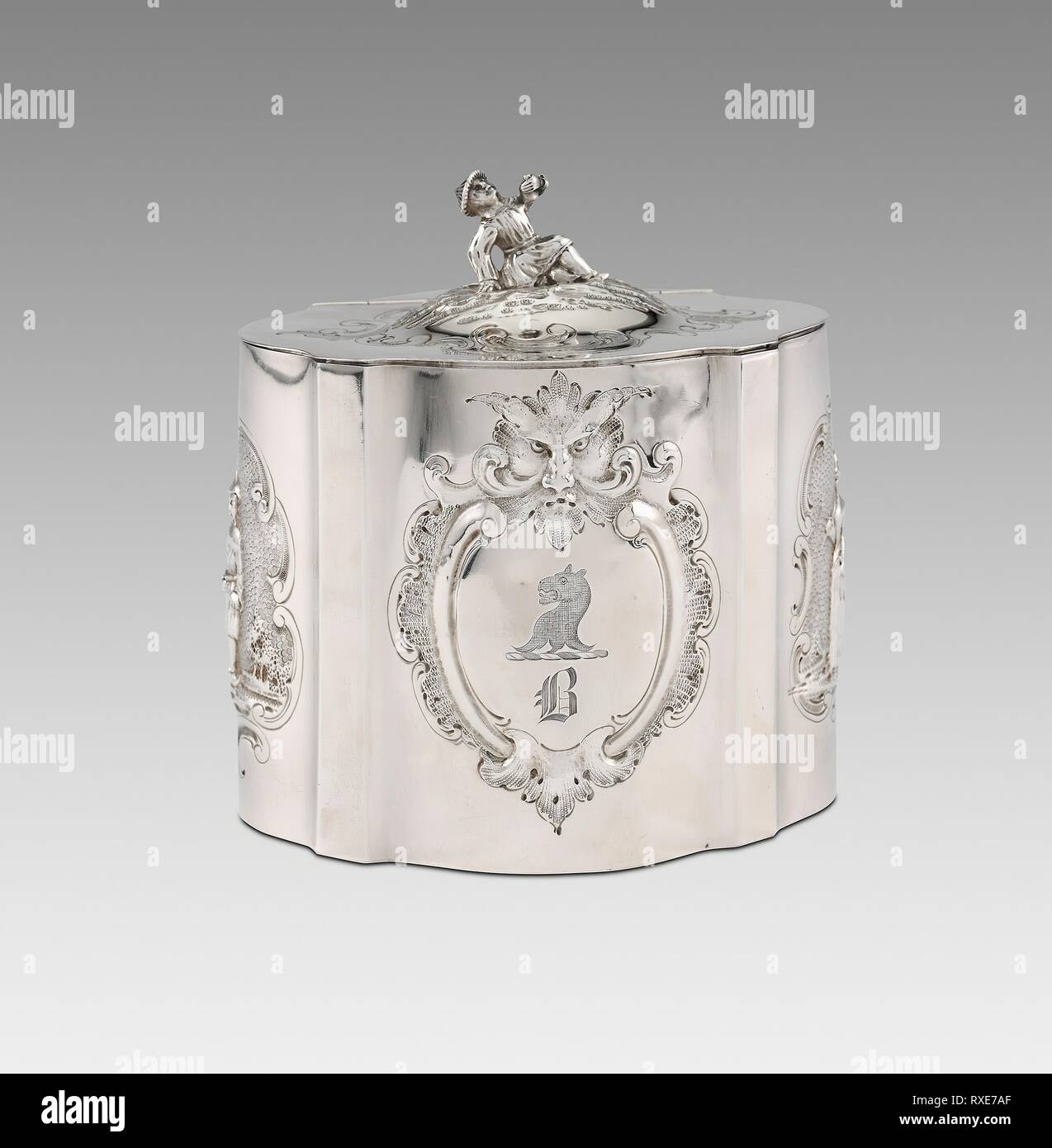 Tea Caddy. Vincent Laforme e Francis J. Laforme; American, 1823-1893 e 1827-1895; vendute dalla Lincoln &AMP; Foss; American, c. 1820-1857; Boston, Massachusetts. Data: 1854-1860. Dimensioni: 14 × 13,3 × 10 cm (5 1/2 x 5 1/4 x 4 in.). Argento. Origine: Boston. Museo: Chicago Art Institute. Foto Stock