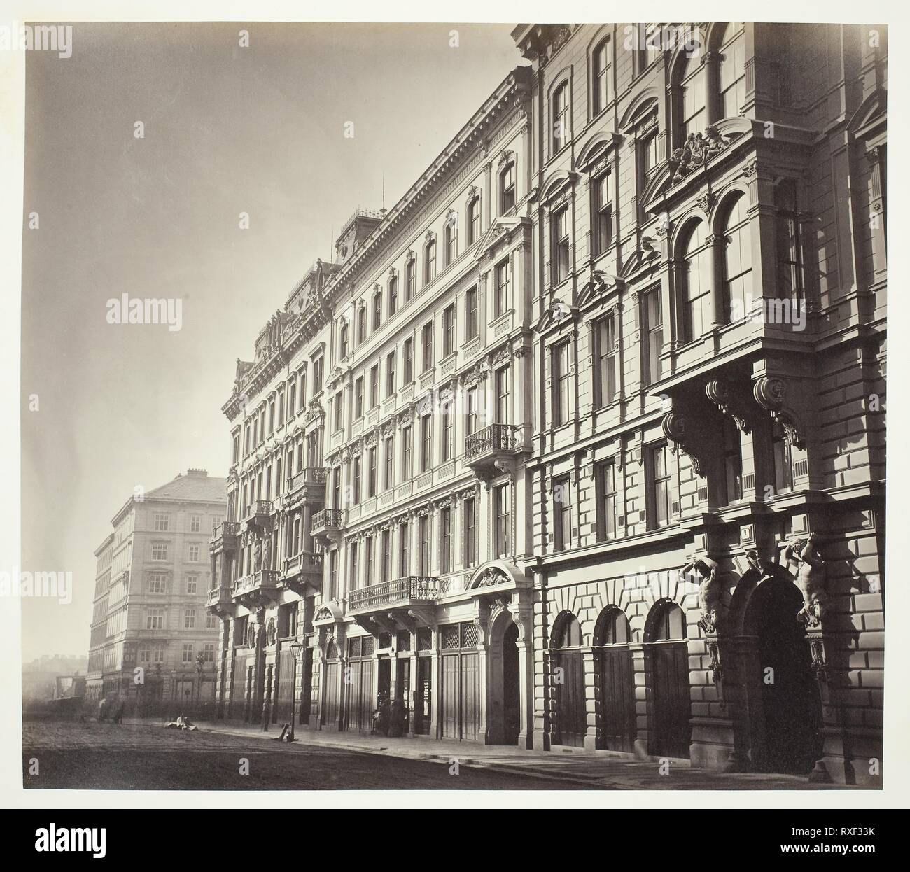 Operngasse n. 6, Zinshaus des Herrn M. Faber. Artista sconosciuto; austriaco del XIX secolo. Data: 1860-1869. Dimensioni: 28,1 x 31,6 cm (l'immagine/carta); 42,7 × 61,2 cm (album). Albume stampa. Origine: Austria. Museo: Chicago Art Institute. Autore: anonimo. Foto Stock