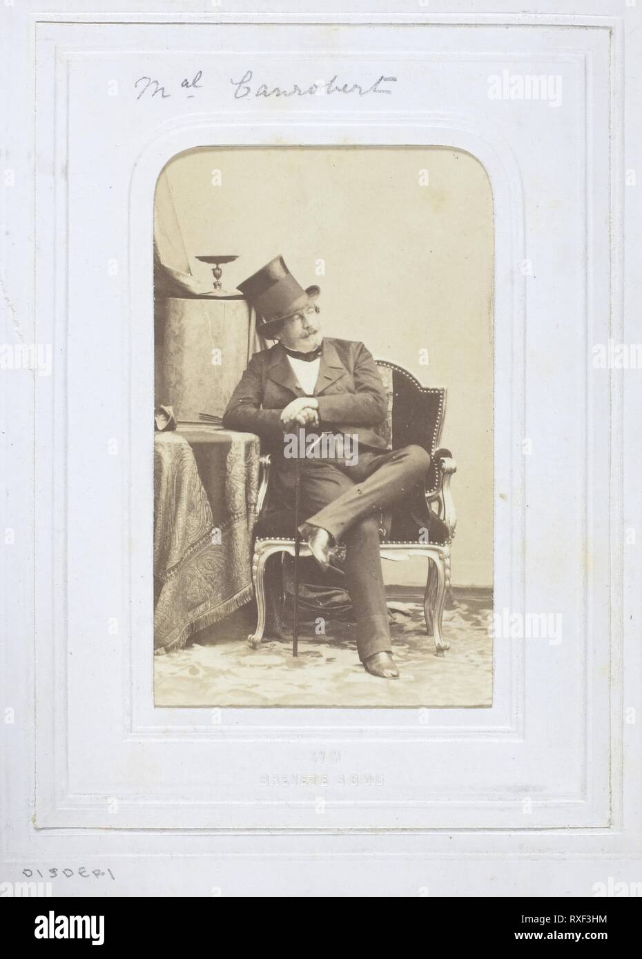 Il maresciallo Caurohert. André-Adolphe-Eugène Disdéri; francese, 1819-1889. Data: 1860-1869. Dimensioni: 8,6 x 5,4 cm (l'immagine/carta); 10,4 x 6,2 cm (mount). Albume stampa. Provenienza: Francia. Museo: Chicago Art Institute. Foto Stock