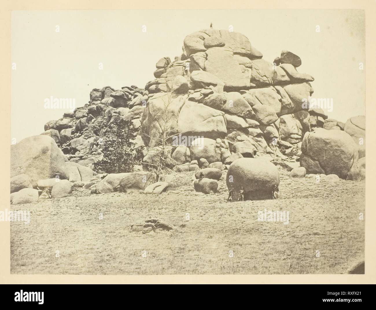 Cranio Rock, (granito) Stazione Sherman, Laramie montagne. Andrew J. Russell; American, 1830-1902. Data: 1868-1869. Dimensioni: 15,2 x 20,4 cm (l'immagine/carta); 23.2 x 30.3 cm (album). Albume stampa, pl. III dall'album "Foto onu del Rocky Mountain Scenery' (1870). Origine: Stati Uniti. Museo: Chicago Art Institute. Autore: Andrew Joseph Russell. Foto Stock