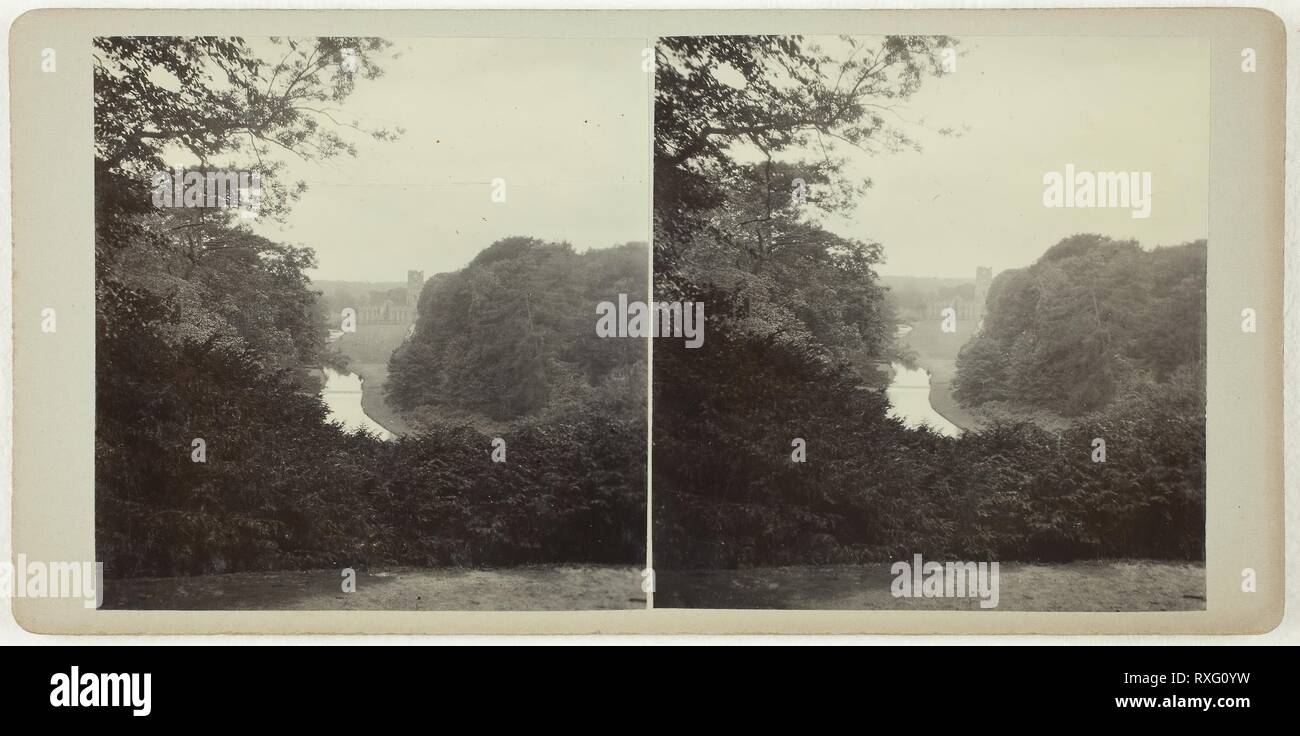 Untitled (Fountains Abbey sorpresa View). Artista sconosciuto. Data: 1860-1869. Dimensioni 8 × 7,7 cm (ogni immagine); 8,8 × 17,8 cm (scheda). Albume stampa, stereo. Origine: Fountains Abbey. Museo: Chicago Art Institute. Foto Stock