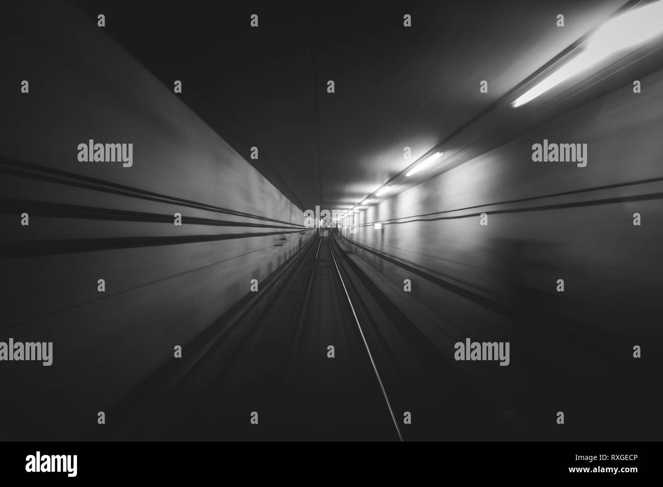 Immagine astratta del tunnel da un metro. Copenhagen DANIMARCA Foto Stock