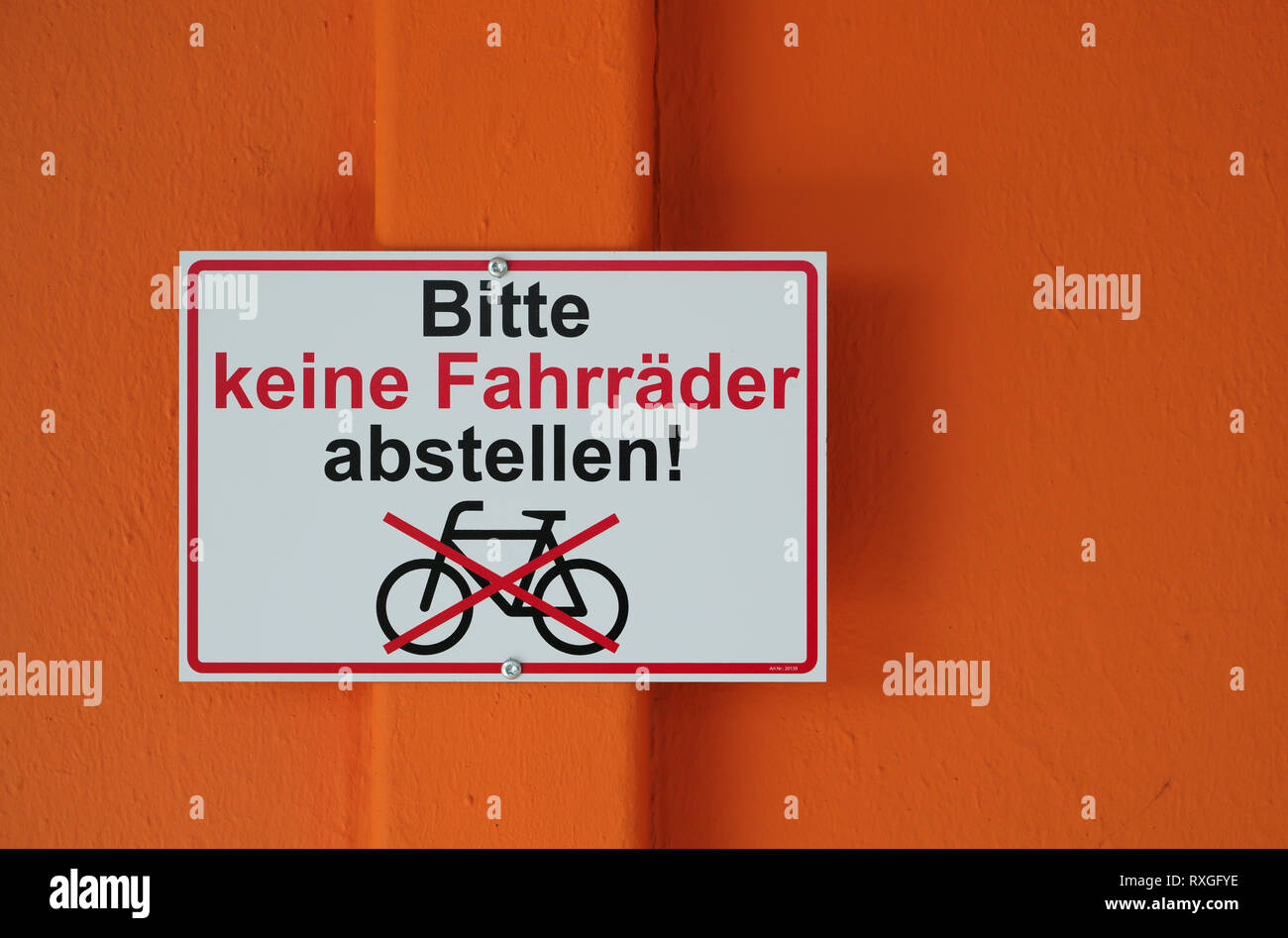 Si prega di non parcheggiare le biciclette Foto stock - Alamy