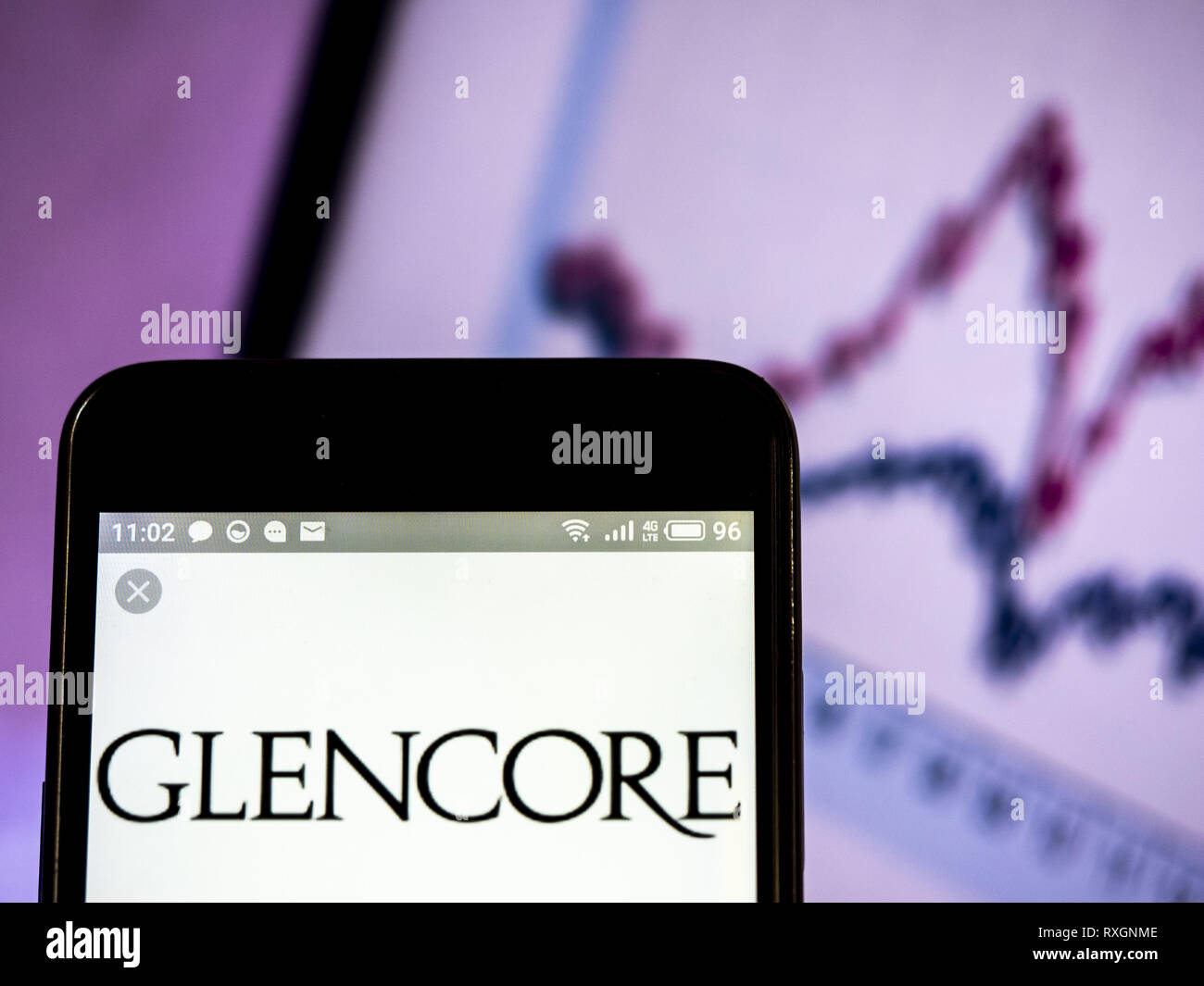 L'Ucraina. 9 Mar, 2019. Glencore International AG logo azienda vede visualizzato su un telefono intelligente. Credito: Igor Golovniov SOPA/images/ZUMA filo/Alamy Live News Foto Stock