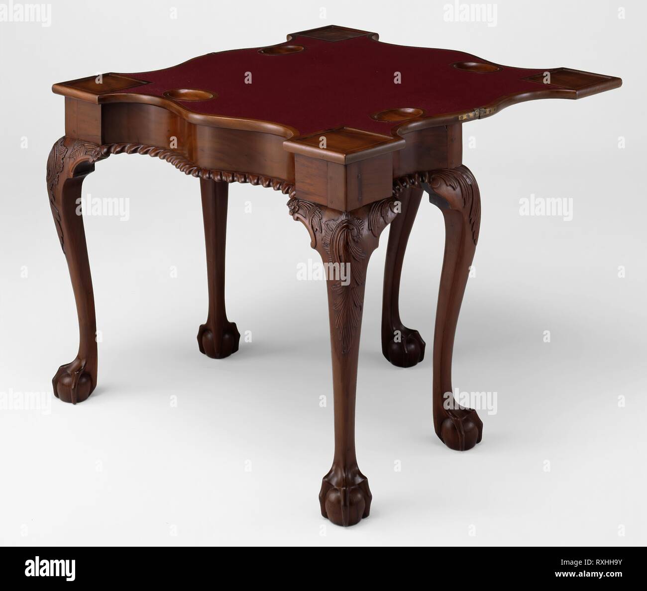 Tabella della scheda. American; New York. Data: 1755-1790. Dimensioni: 69,9 × 88,3 (aperto) × 87,6 cm (27 1/2 × 34 3/4 × 34 1/2 in.). Mogano con tulip, pioppo quercia bianca e pino bianco. Origine: New York. Museo: Chicago Art Institute. Foto Stock