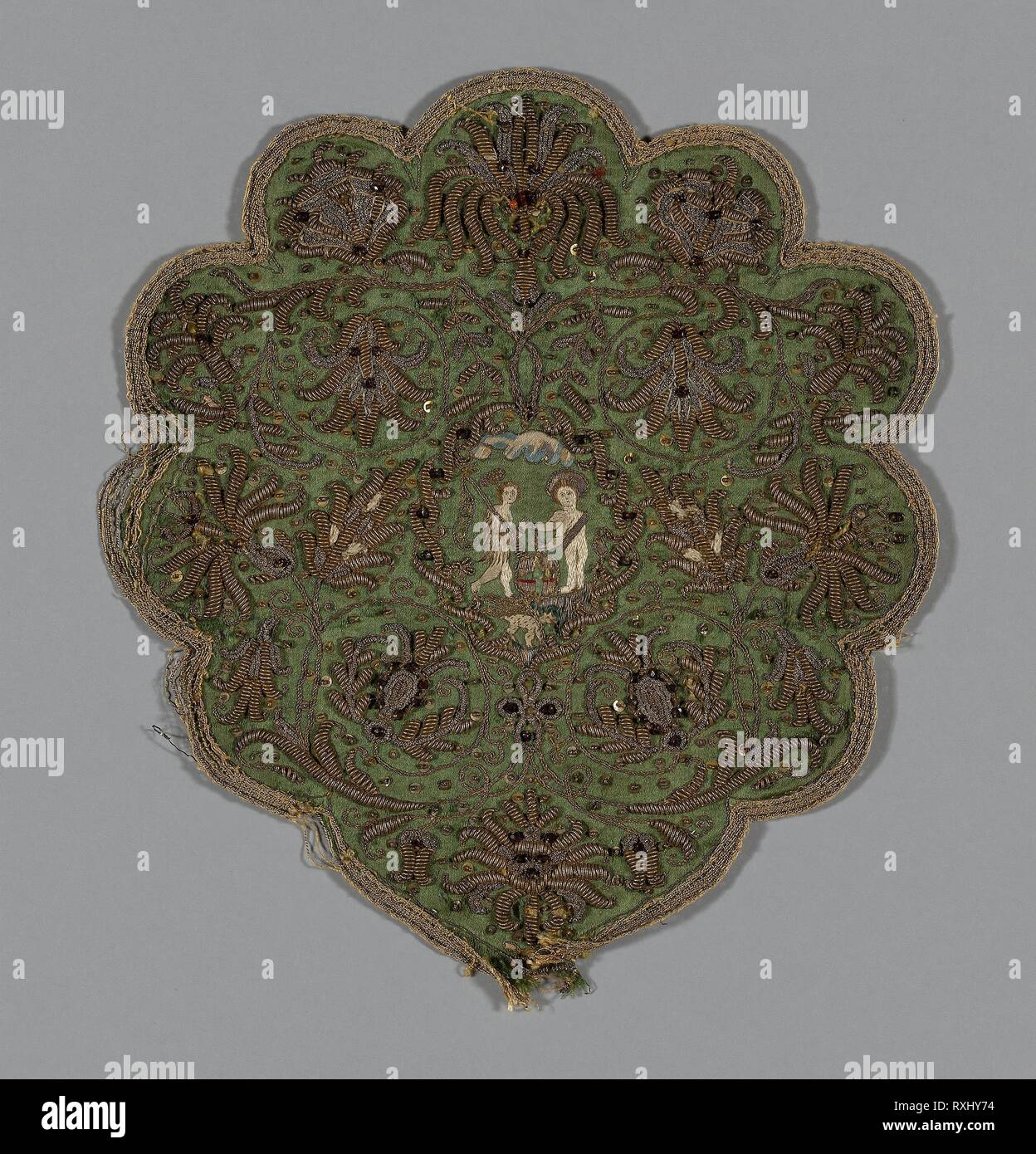 Medaglione. L'Italia. Data: 1601-1700. Dimensioni: 25,1 × 27,9 cm (9 7/8 x 11 in.). Seta e ricamato in seta e filo metallico. Origine: Italia. Museo: Chicago Art Institute. Foto Stock