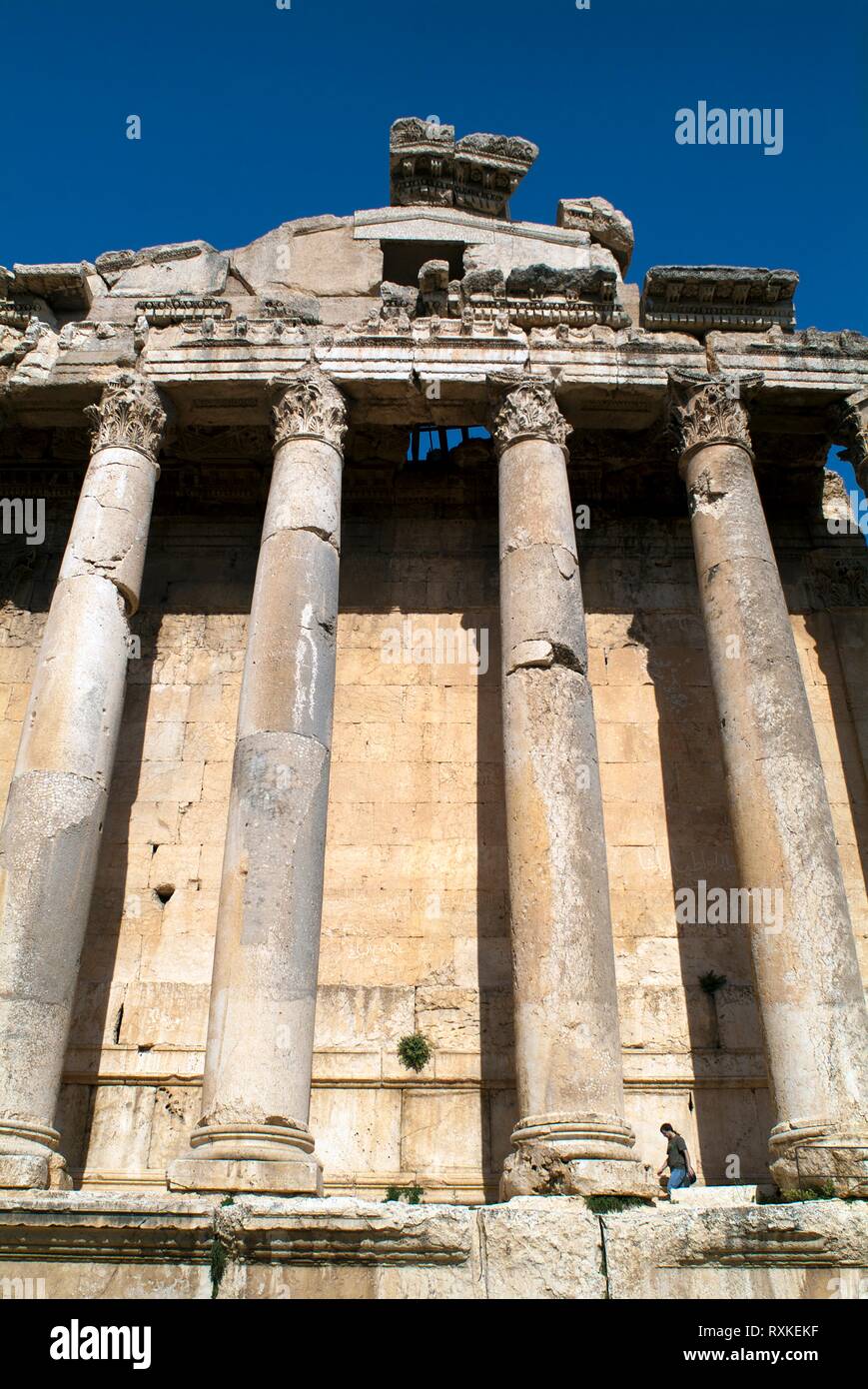 Le rovine di Baalbek nella valle della Bekaa in Libano. Conosciuta come Heliopolis - o Sun City - questo era il più grande tempio complesso in tutto il romano Foto Stock