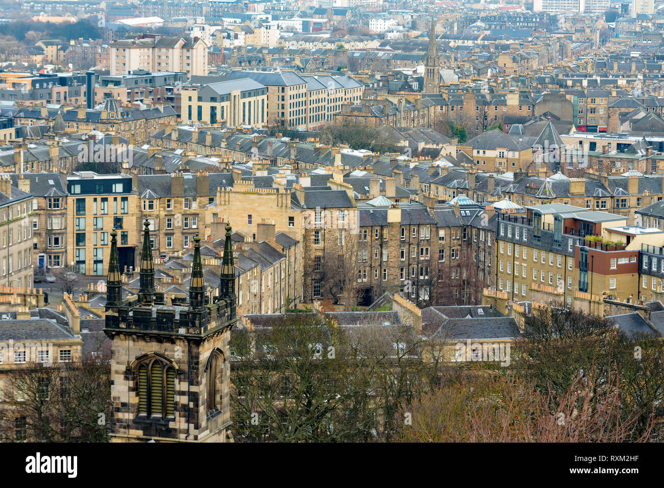 Edimburgo, Scozia - Dicembre 2018. Vista del centro medievale di Edimburgo da Calton Hill. Foto Stock