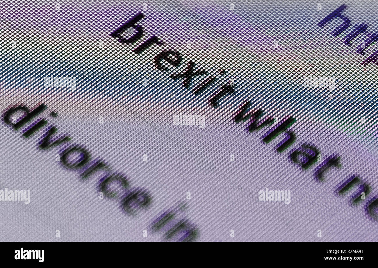 Un computer screenshot mostra alcuni titoli: Brexit, divorzio... Foto Stock