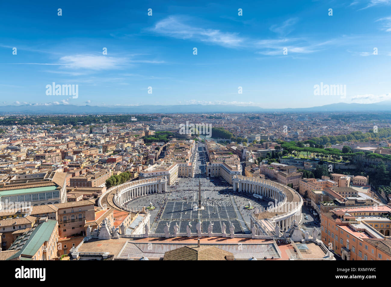 Panorama di Roma con Piazza San Pietro in Vaticano Foto Stock