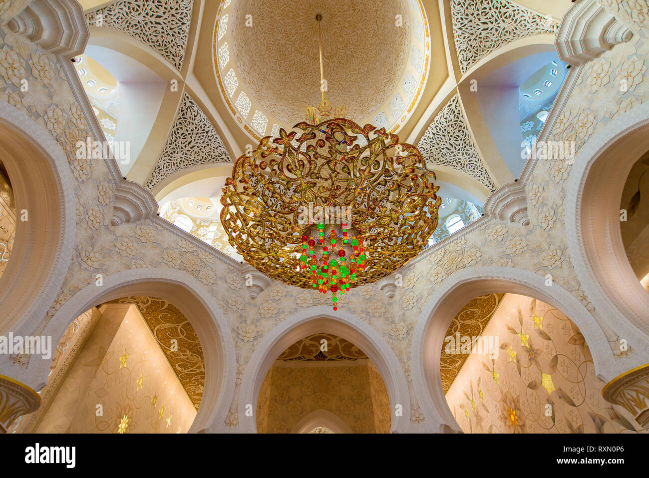 Sheikh Zayed Grande Moschea di Abu Dhabi, negli Emirati Arabi Uniti. La