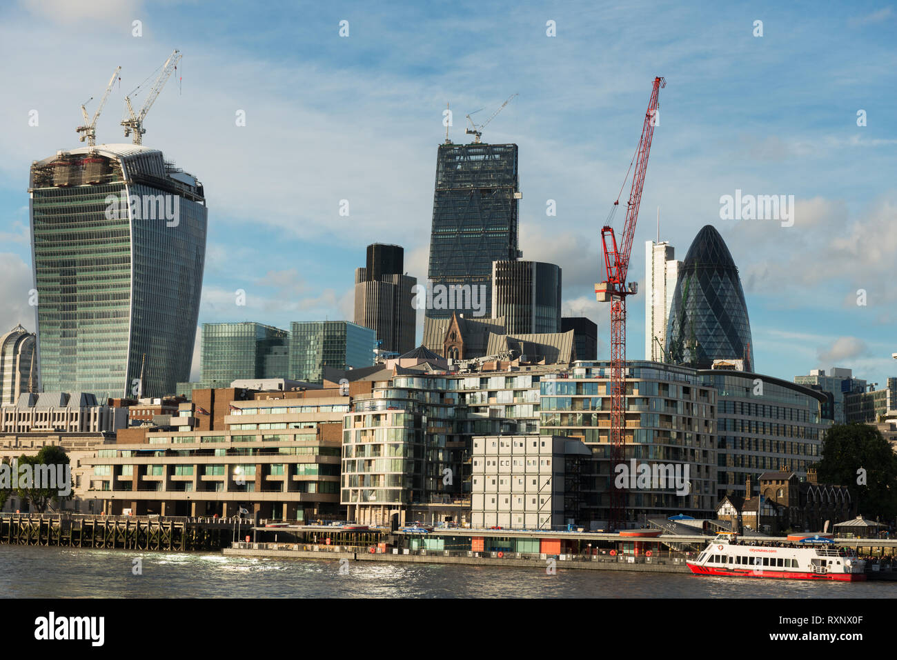 Vista dei lavori della città di Londra di Walkie Talkie al 20 di Fenchurch Street, il Leadenhall Building in costruzione a Londra, Regno Unito a partire dal 2013 Foto Stock