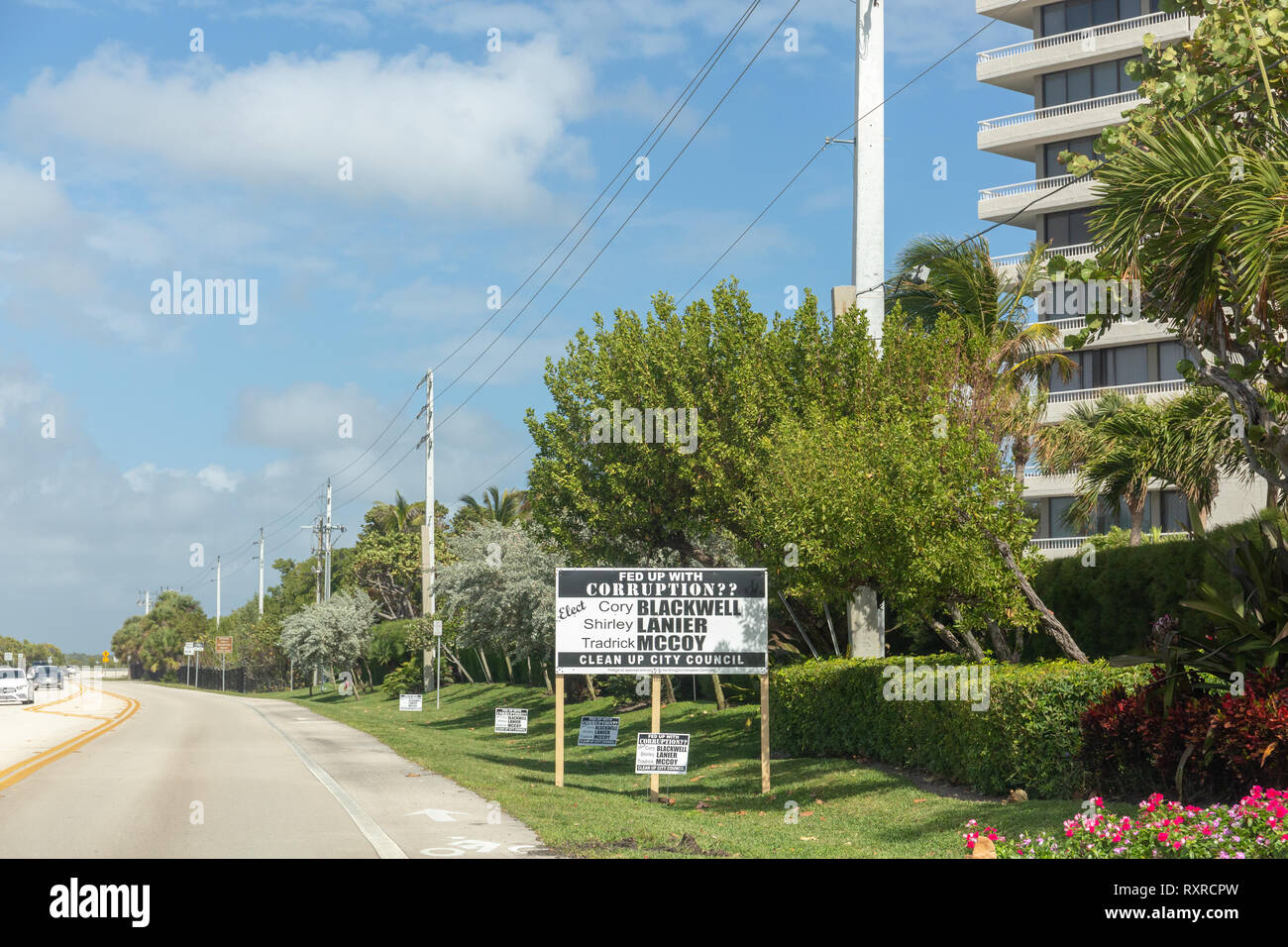 Alimentato con segno di corruzione Foto Stock