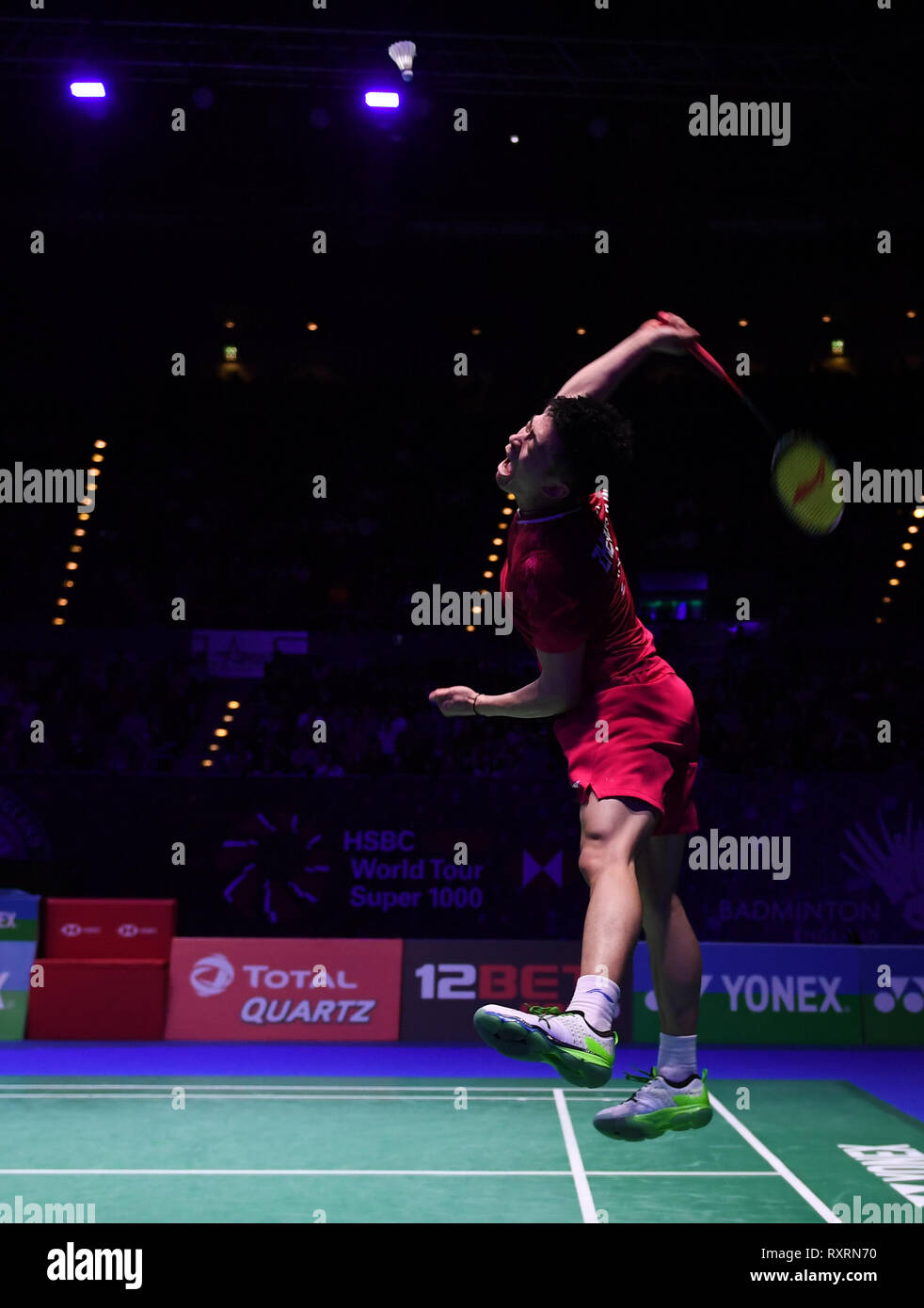 Arena Birmingham, Birmingham, Regno Unito. Decimo Mar, 2019. Overgrip Yonex tutti Inghilterra aprire Badminton campionati, giorno 5; doppio misto finale, ZHENG Siwei e HUANG Yaqiong della Cina rispetto a Yuta Watanabe e Arisa HIGASHINO del Giappone, ZHENG Siwei della Cina è una vergogna per il credito navetta: Azione Plus sport/Alamy Live News Foto Stock