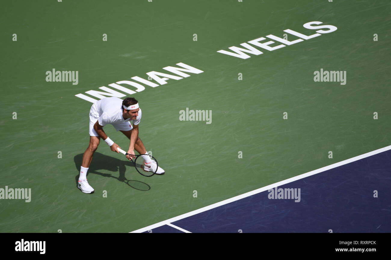 Indian Wells, California, Stati Uniti d'America. 10 Marzo 2019: Roger Federer in azione contro Peter Gojowczyk durante il BNP Paribas Open a Indian Wells Tennis Garden di Indian Wells, California Giovanni verde/CSM Credito: Cal Sport Media/Alamy Live News Foto Stock