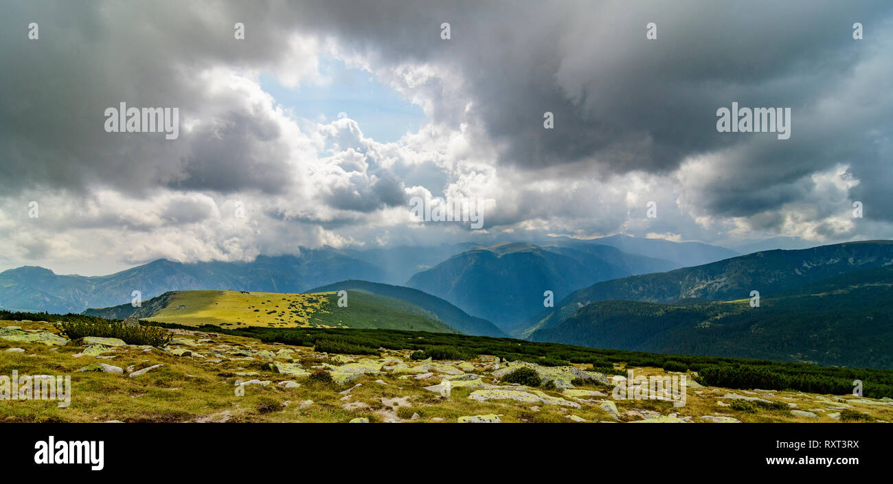 Paesaggio di Retezat National Park, Carpazi romeni. Foto Stock