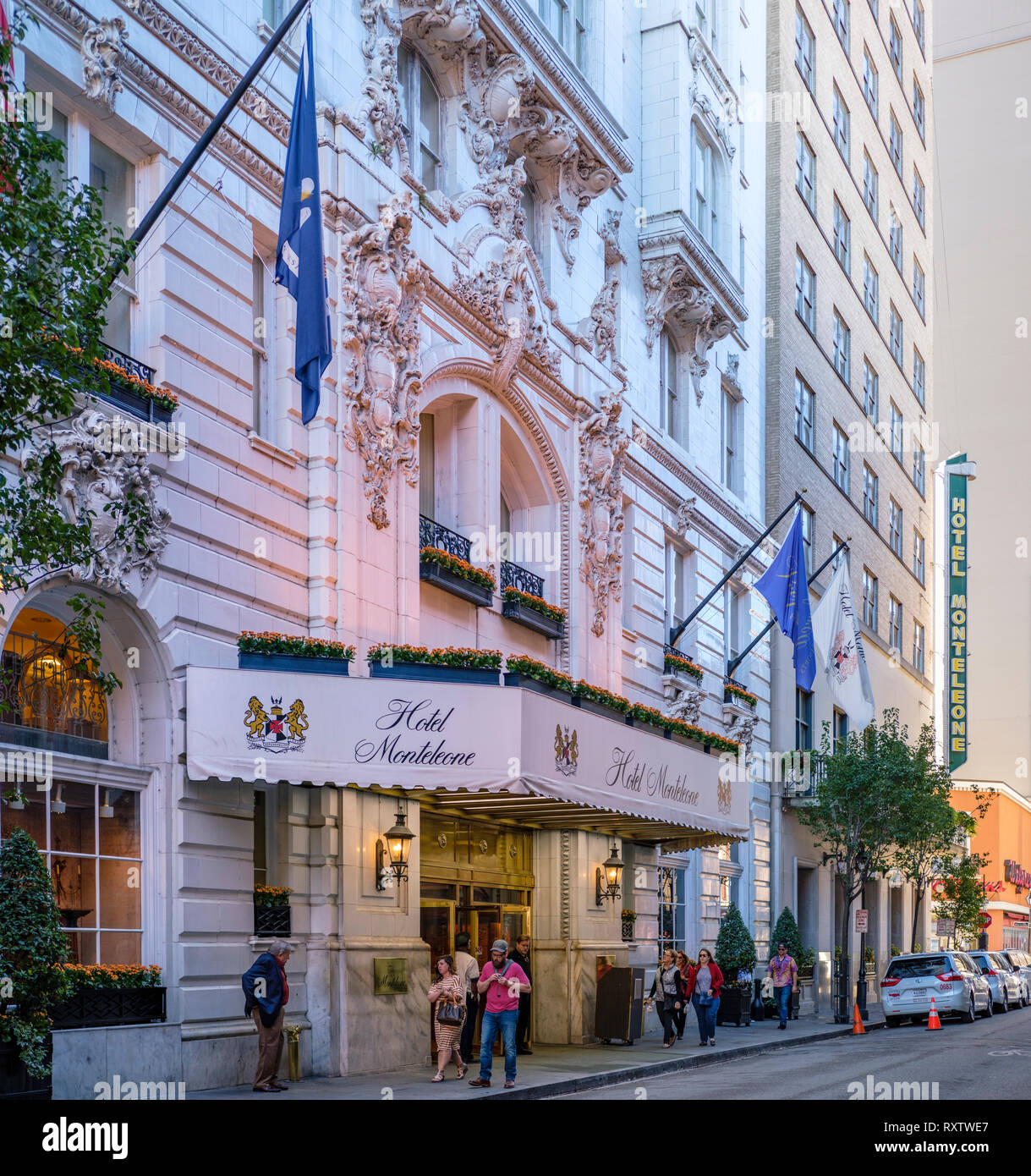 Panoramica di immagini di Hotel Monteleone esterno, punto di riferimento storico, Beaux-Arts stile architettonico, New Orleans French Quarter, New Orleans, STATI UNITI D'AMERICA Foto Stock